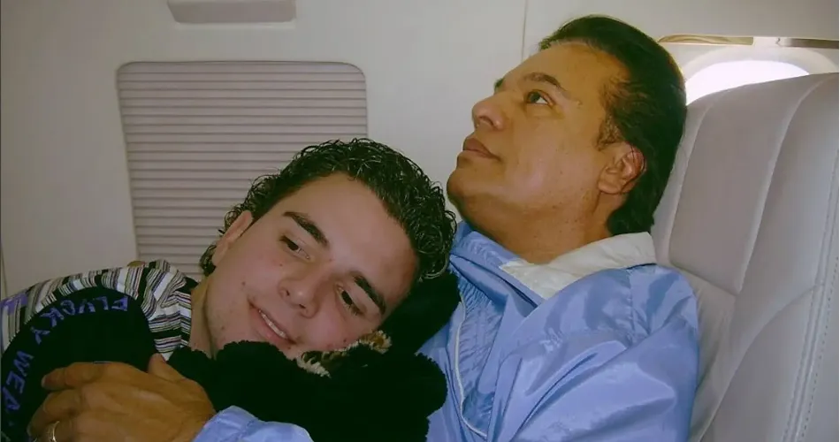 Juan Gabriel pide matrimonio